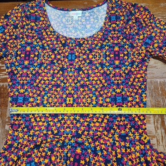 LuLaRoe Nicole Fitted Scoop Neck, Mid-Length Sleeves,Full Circle Skirt Size L. - Picture 4 of 8